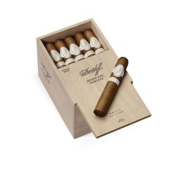 Davidoff Grand Cru Robusto (5.25" x 52)